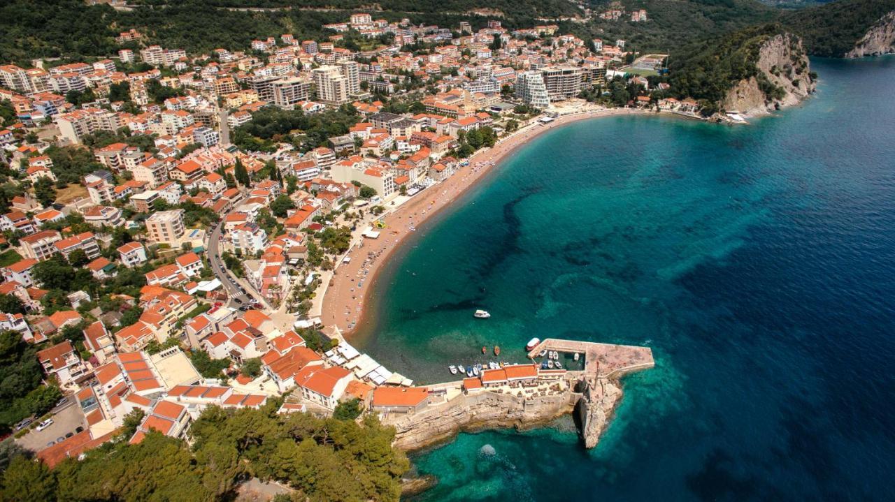 Luxury Apartments Queen Petrovac Exterior foto